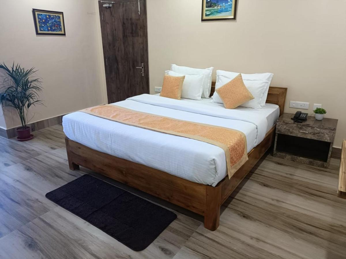 Goroomgo Silicon Residency Puri Near Sea Beach & Temple - Luxurious Room - Lift And Parking Facilities - Best Seller ภายนอก รูปภาพ